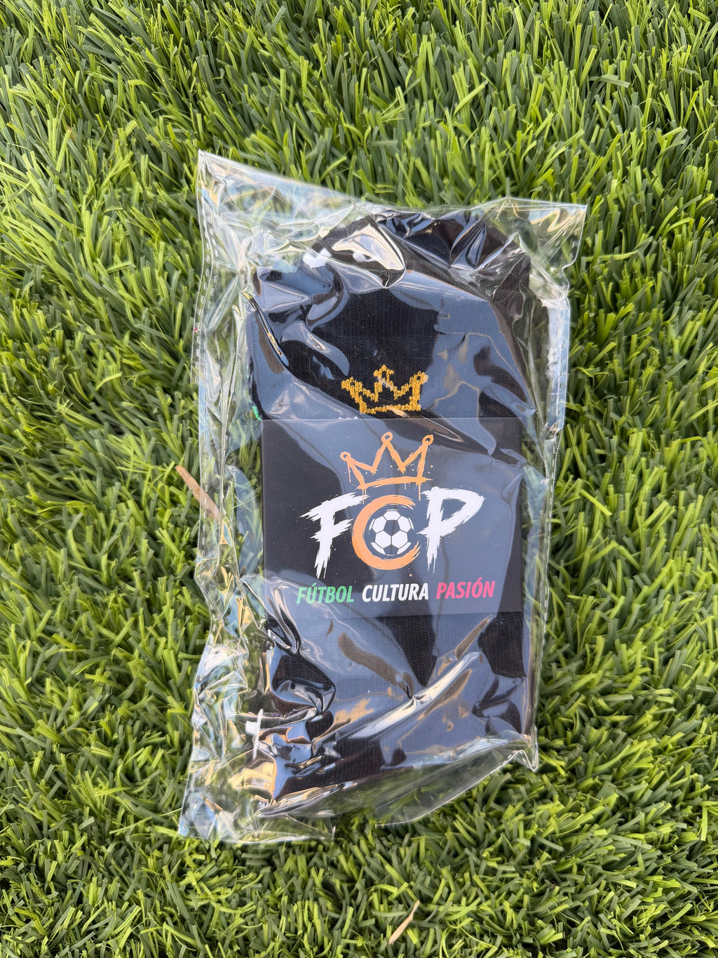 FCP Grip Socks – 2-Pair Pack (White & Black)